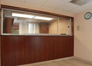 Days Inn & Suites By Wyndham Indianapolis Airport East Ngoại thất bức ảnh