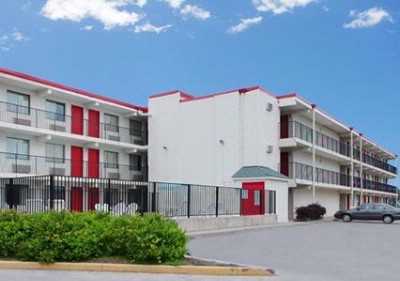 Days Inn & Suites By Wyndham Indianapolis Airport East Ngoại thất bức ảnh